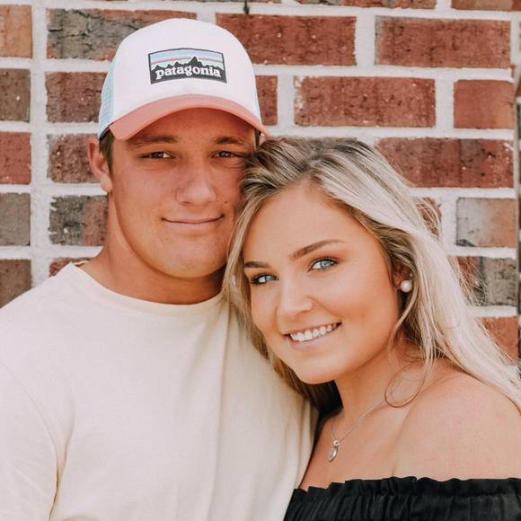 Meet your Posher, Hannah - Picture 1 of 1